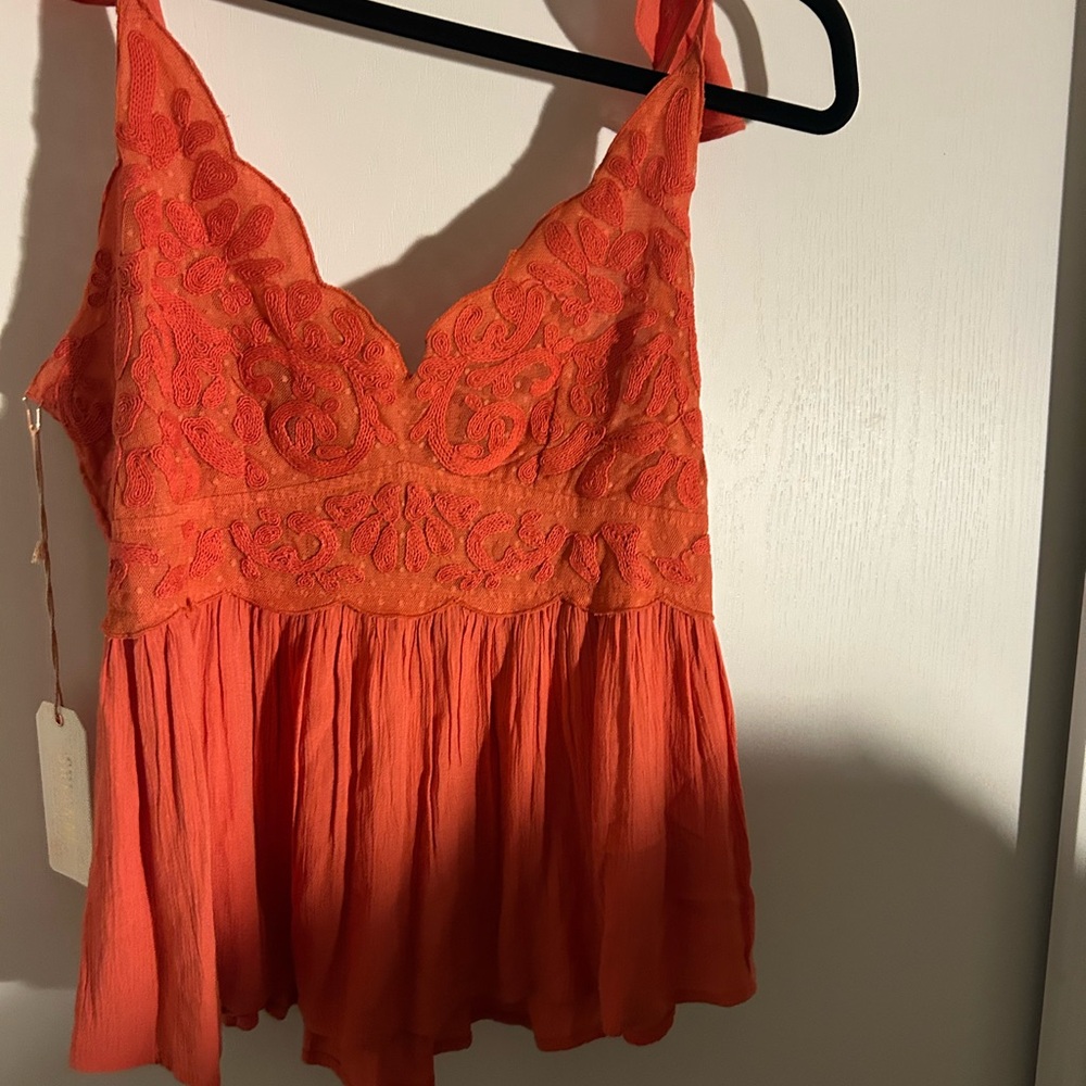 BRAND NEW Shyanne Vibrant Coachella Orange Embroidered Blouse in Large